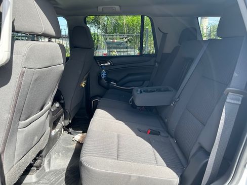 Used 2018 GMC Yukon SLE w/ SLE Value Package image 4