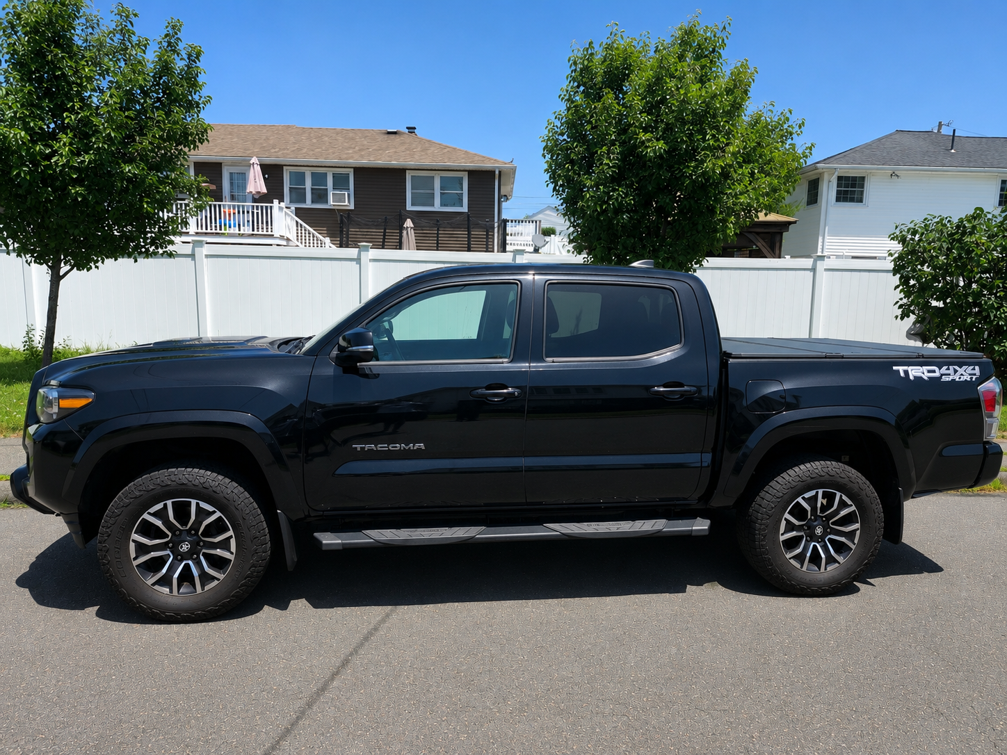 Used 2021 Toyota Tacoma TRD Sport w/ TRD Premium Sport Package AWD/4WD image 2
