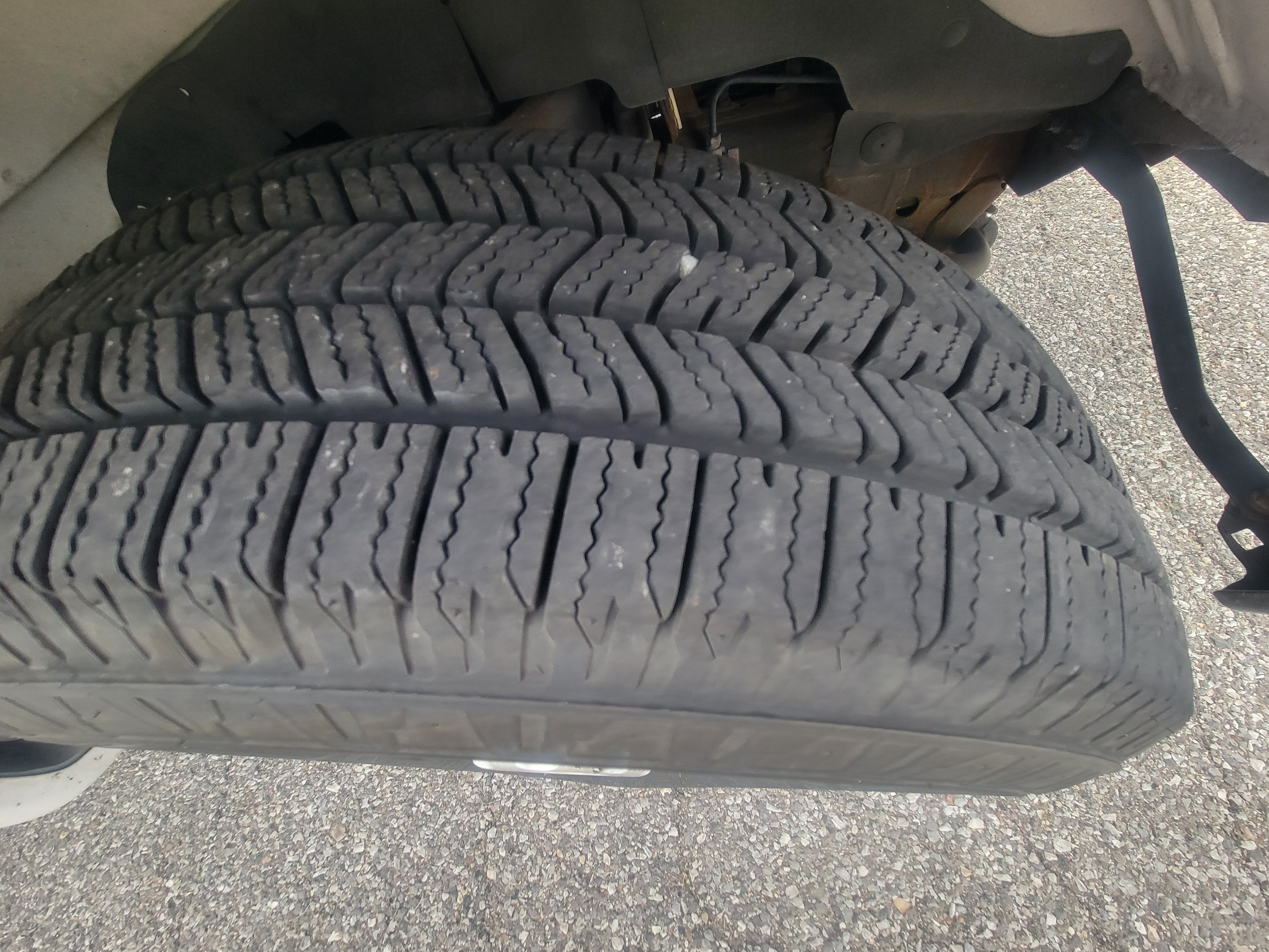 Used 2014 Chevrolet Express 2500 RWD image 6