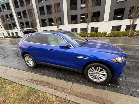 Used 2019 Jaguar F-PACE Prestige AWD/4WD image 4