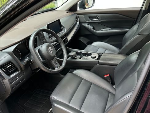 Used 2021 Nissan Rogue SV w/ Premium Package AWD/4WD image 9