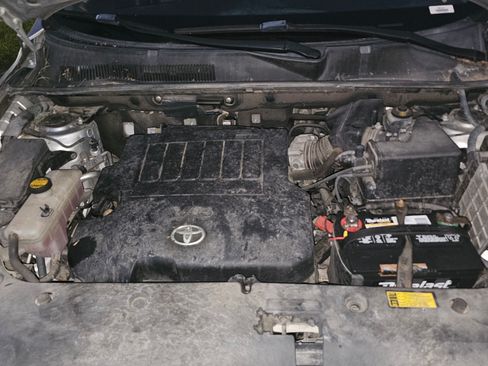 Used 2010 Toyota RAV4 Sport image 5