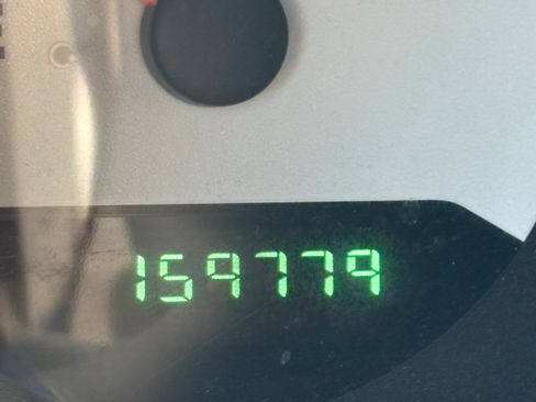 Used 2007 Chrysler Town & Country FWD image 4