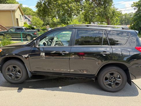 Used 2009 Toyota RAV4 4WD image 4