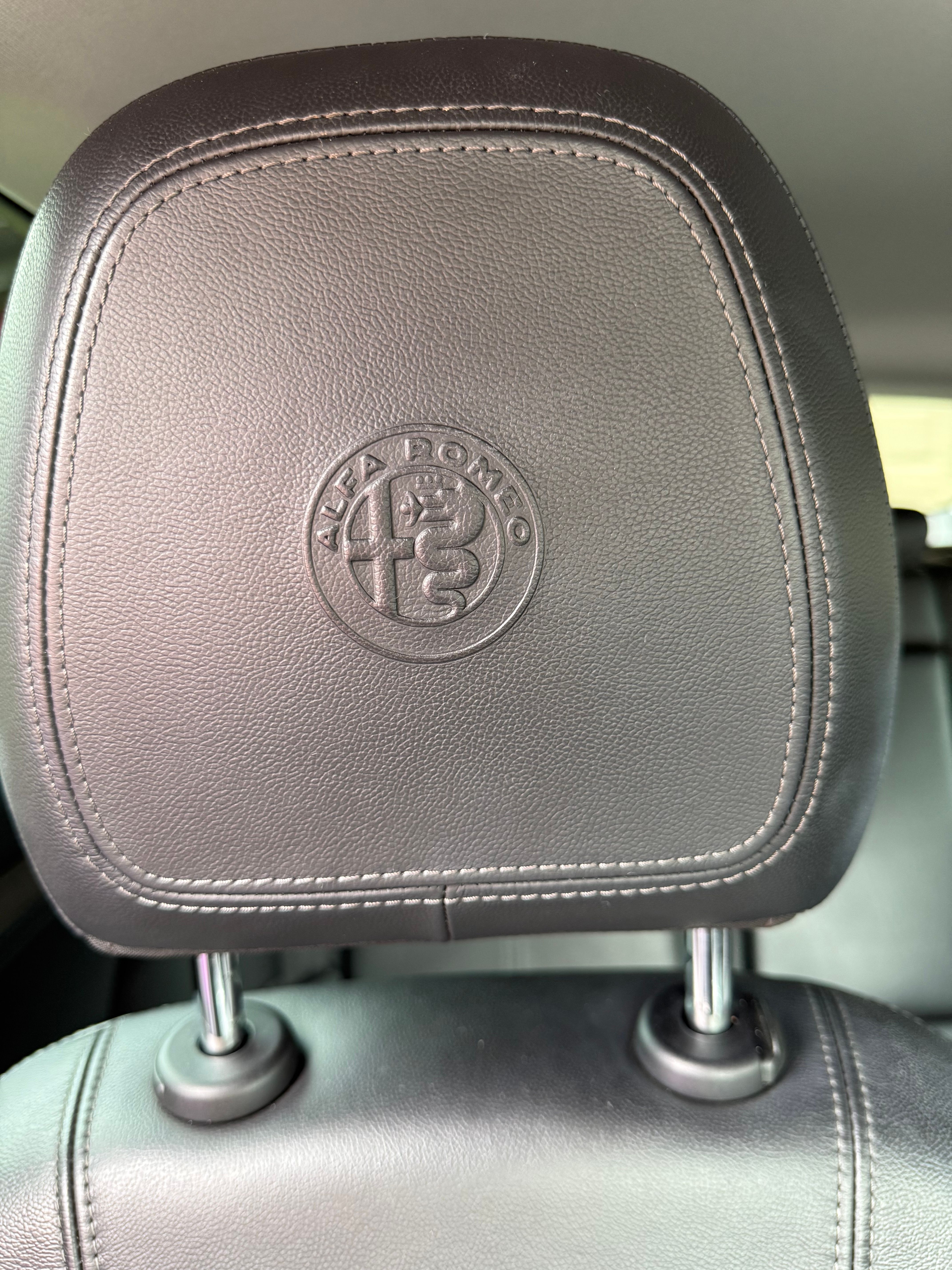 Used 2018 Alfa Romeo Stelvio Ti AWD/4WD image 21