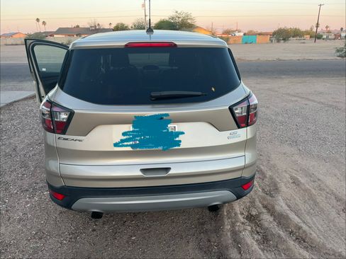 Used 2017 Ford Escape SE FWD image 4