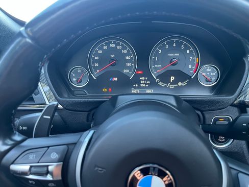 Used 2017 BMW M4 Convertible RWD image 9