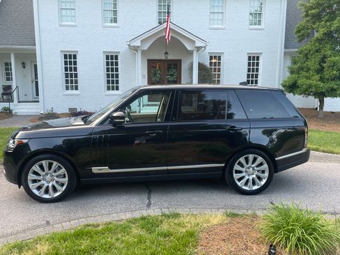 Used 2017 Land Rover Range Rover Long Wheelbase Supercharged image 1