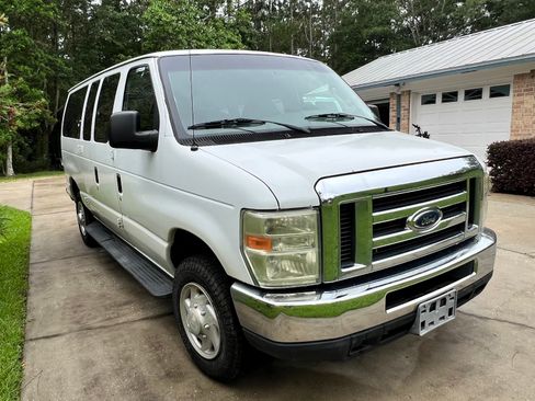 Used 2008 Ford E-350 and Econoline 350 XLT RWD image 2