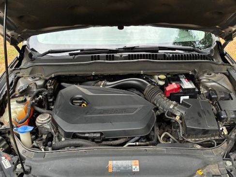 Used 2013 Ford Fusion SE FWD image 14