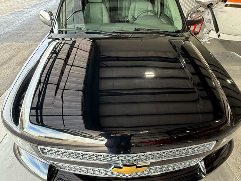 Used 2009 Chevrolet Tahoe LTZ image 2