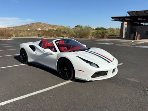 Used 2017 Ferrari 488 Spider RWD image 13