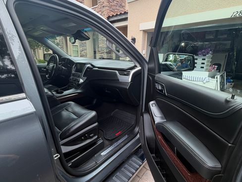 Used 2018 GMC Yukon XL SLT w/ Premium Edition RWD image 28