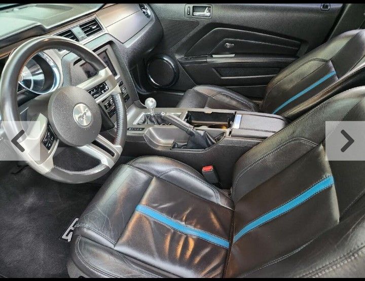 Used 2010 Ford Mustang GT RWD image 9