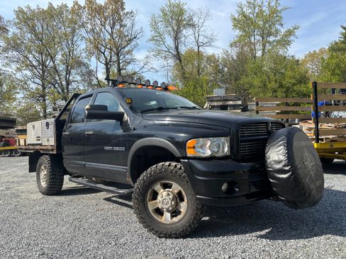 Used 2005 Dodge Ram 2500 Truck SLT w/ Sport Appearance Group image 8