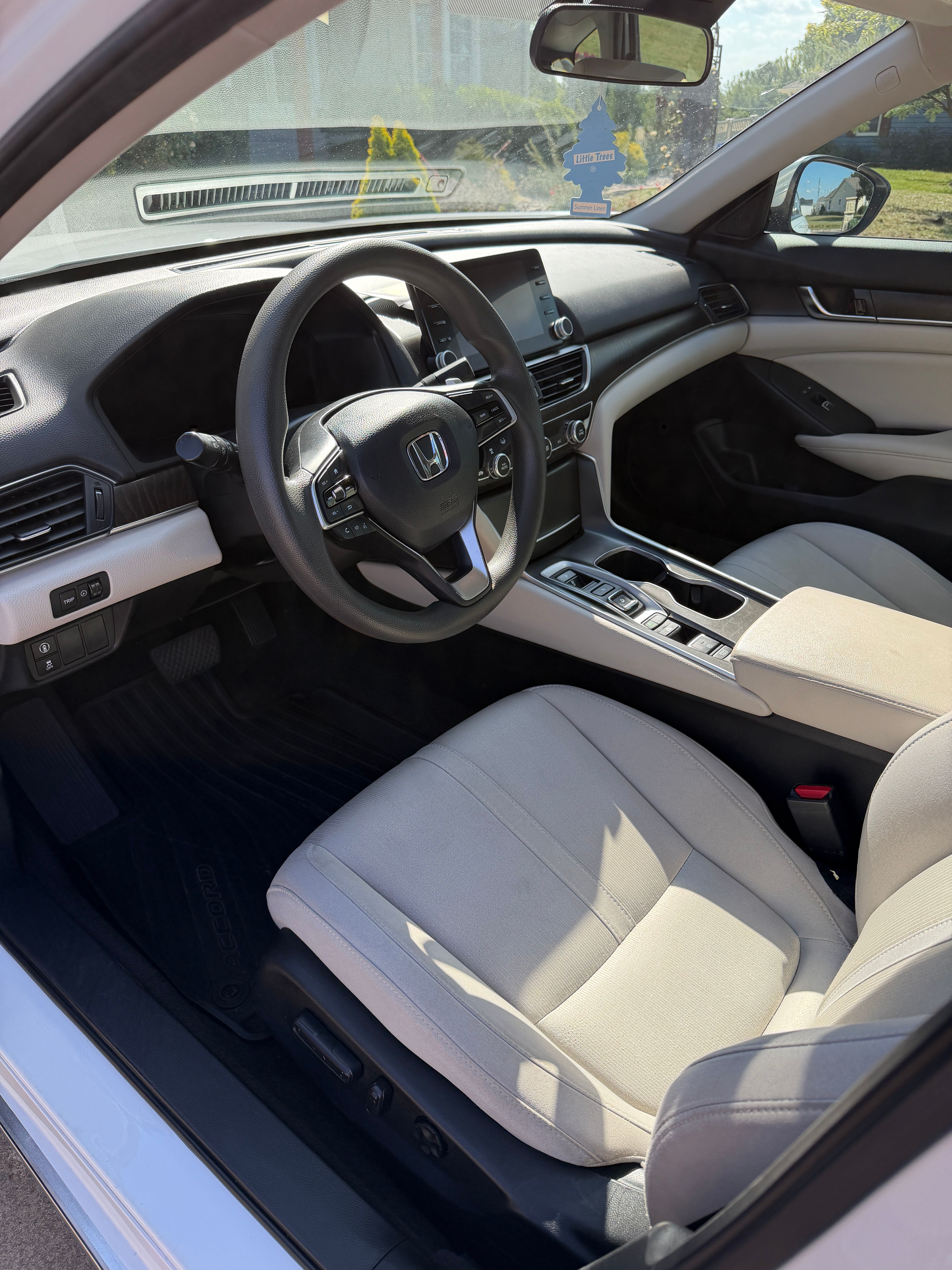 Used 2020 Honda Accord EX image 2