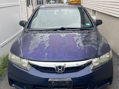 Used 2010 Honda Civic DX-VP image 1