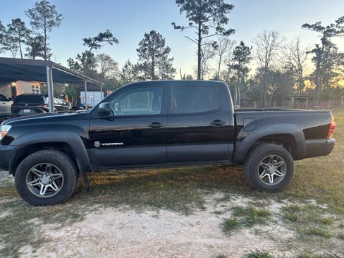 Used 2013 Toyota Tacoma PreRunner w/ Convenience Pkg image 8