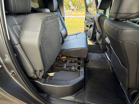 Used 2024 Toyota Tundra Limited image 18