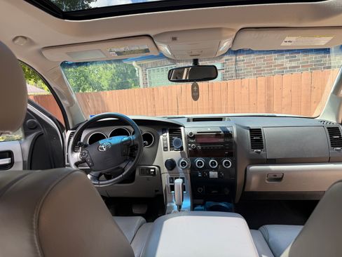 Used 2012 Toyota Sequoia Limited RWD image 9