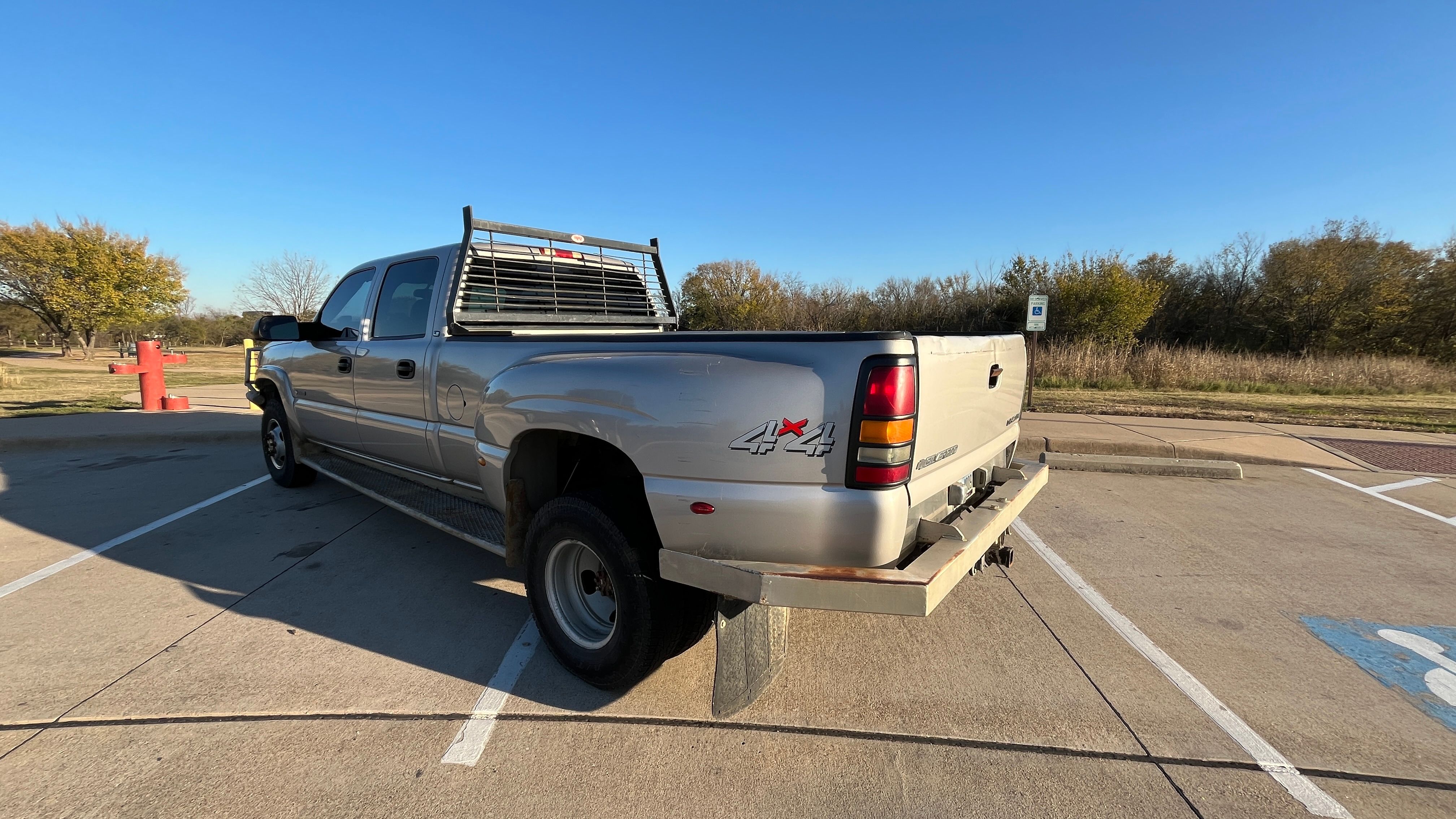 Used 2004 Chevrolet Silverado 3500 LS w/ Skid Plate Package AWD/4WD image 6