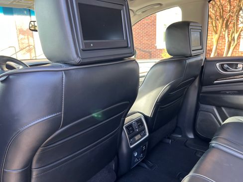 Used 2013 INFINITI JX35 FWD w/ Premium Pkg image 16