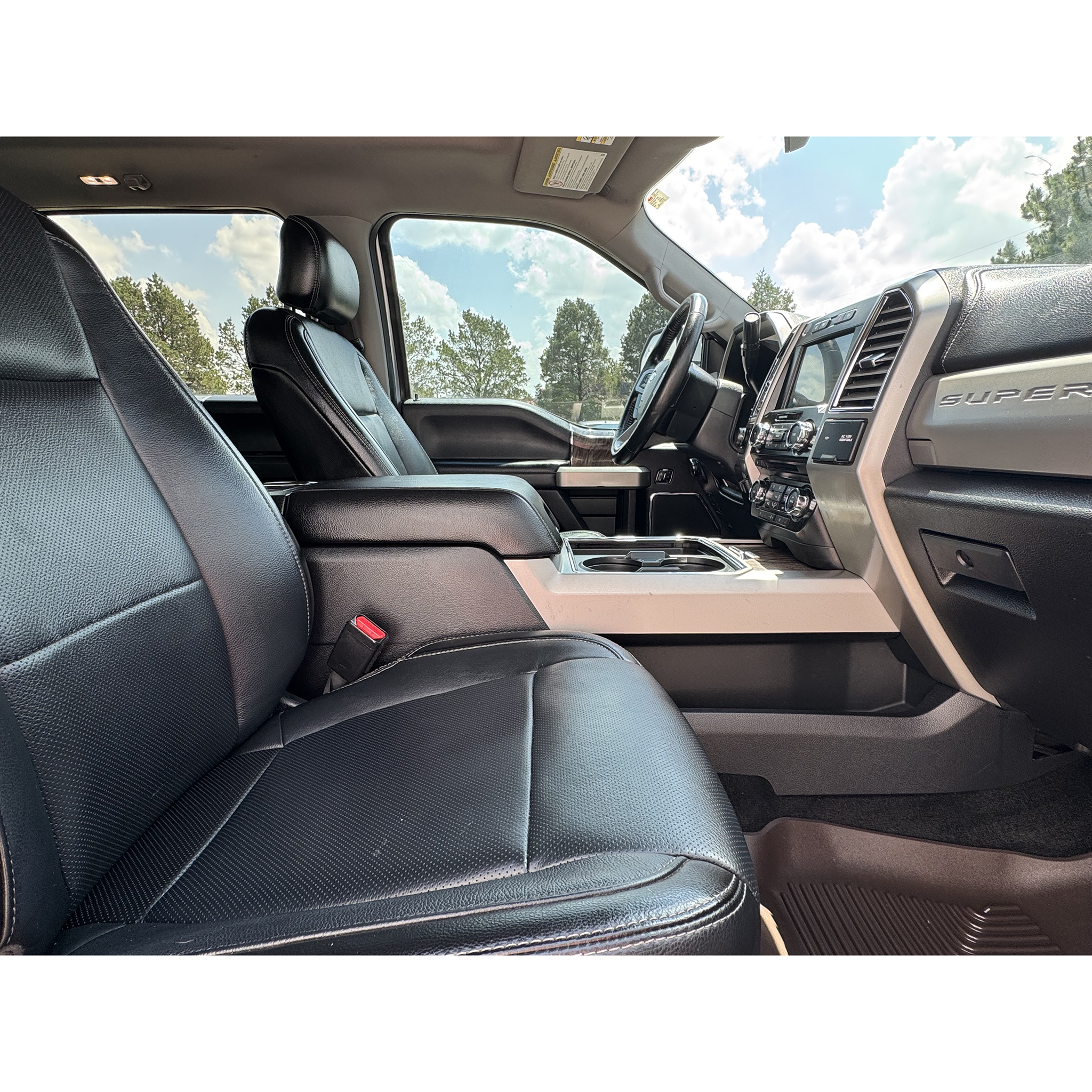 Used 2017 Ford F250 Lariat w/ Lariat Ultimate Package AWD/4WD image 22