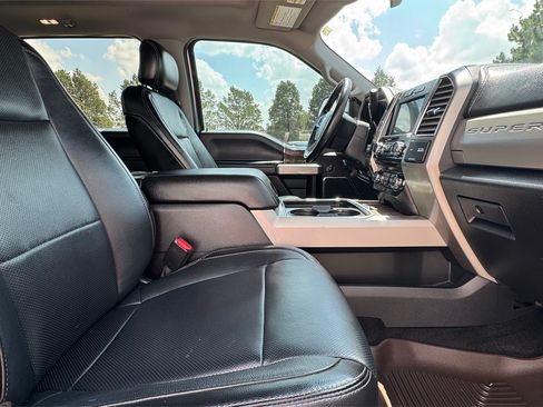 Used 2017 Ford F250 Lariat w/ Lariat Ultimate Package image 23