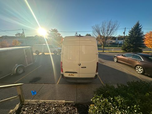 Used 2019 Freightliner Sprinter 170 image 2