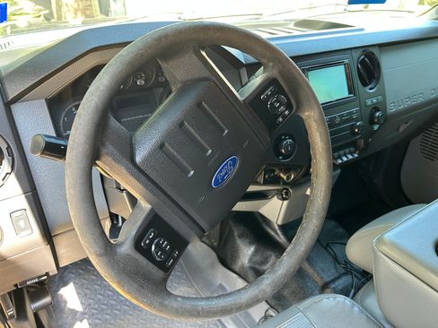Used 2015 Ford F250 XL w/ Power Equipment Group AWD/4WD image 27