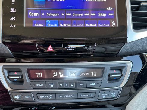 Used 2017 Honda Pilot Touring image 5