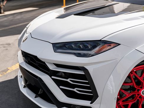 Used 2020 Lamborghini Urus image 8