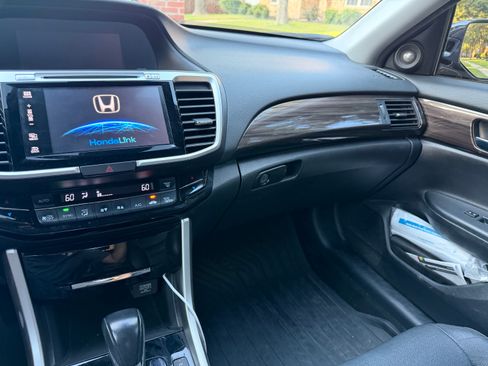 Used 2016 Honda Accord EX-L image 12