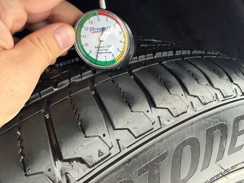 Used 2022 BMW X7 xDrive40i w/ M Sport Package image 16