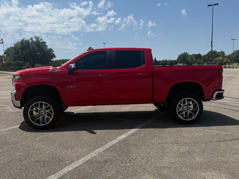 Used 2019 Chevrolet Silverado 1500 LT w/ Texas Edition AWD/4WD image 2