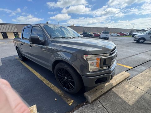 Used 2018 Ford F150 XLT w/ Equipment Group 302A Luxury AWD/4WD image 8