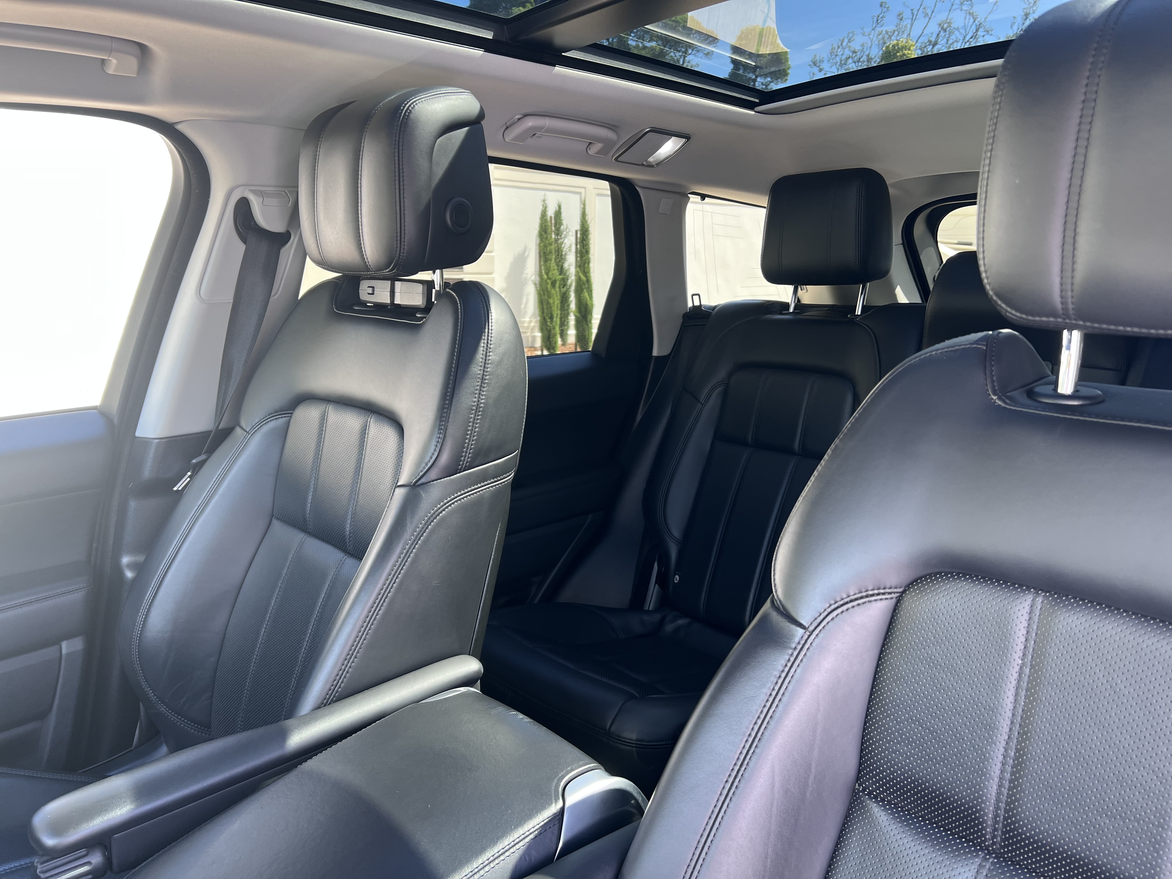 Used 2019 Land Rover Range Rover Sport HSE AWD/4WD image 11