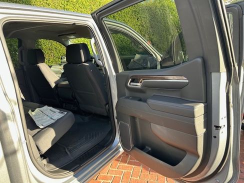 Used 2023 Chevrolet Silverado 1500 LT Trail Boss image 14