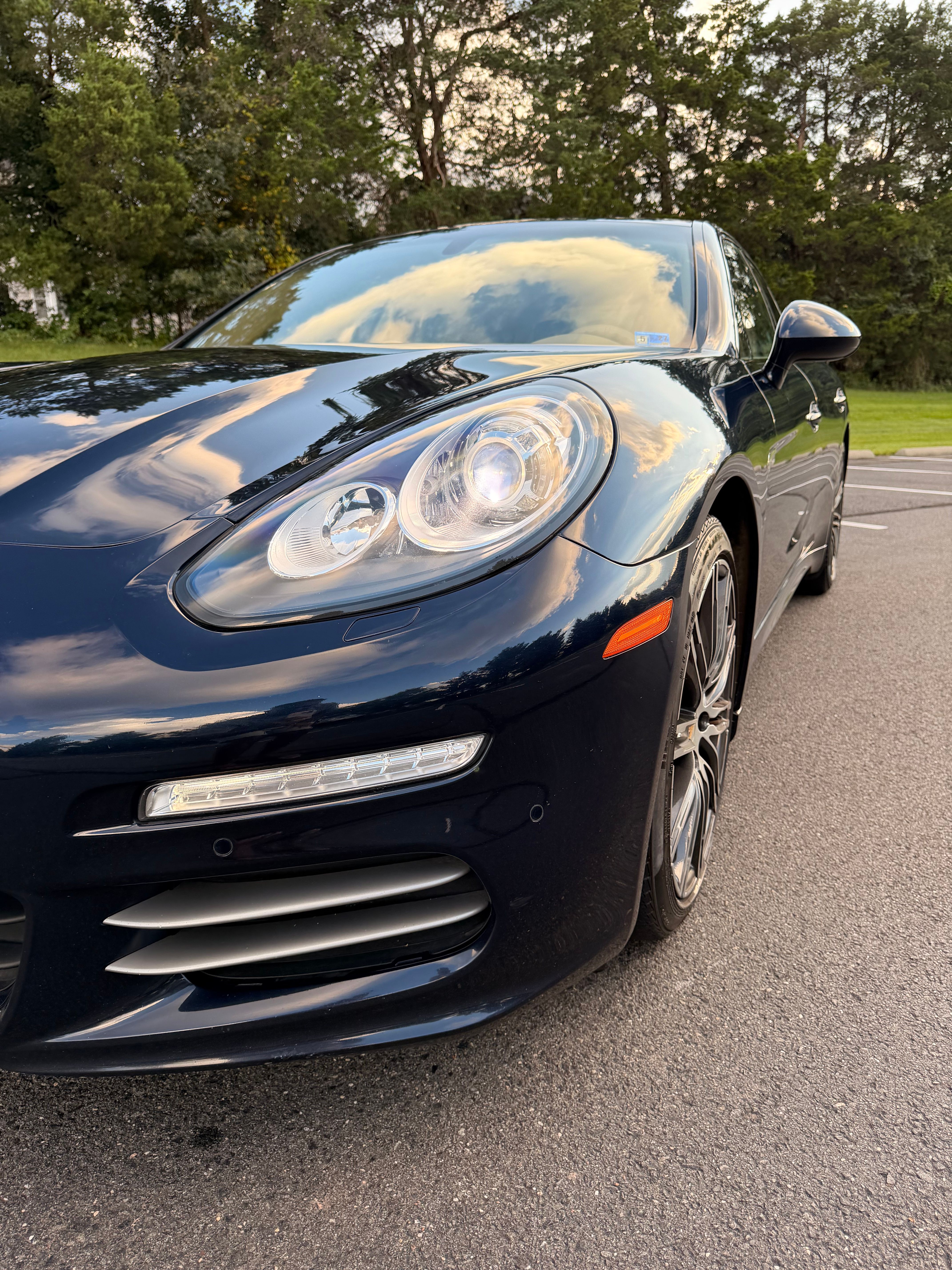 Used 2016 Porsche Panamera 4 Edition AWD/4WD image 4