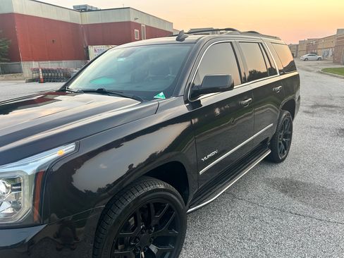 Used 2020 GMC Yukon SLT w/ Premium Edition AWD/4WD image 4