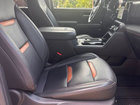 Used 2025 GMC Sierra 2500 AT4 w/ AT4 Premium Plus Package AWD/4WD image 26
