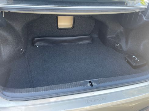 Used 2016 Lexus ES 350 350 Sedan 4D w/ Luxury Package w/Wood Trim image 10