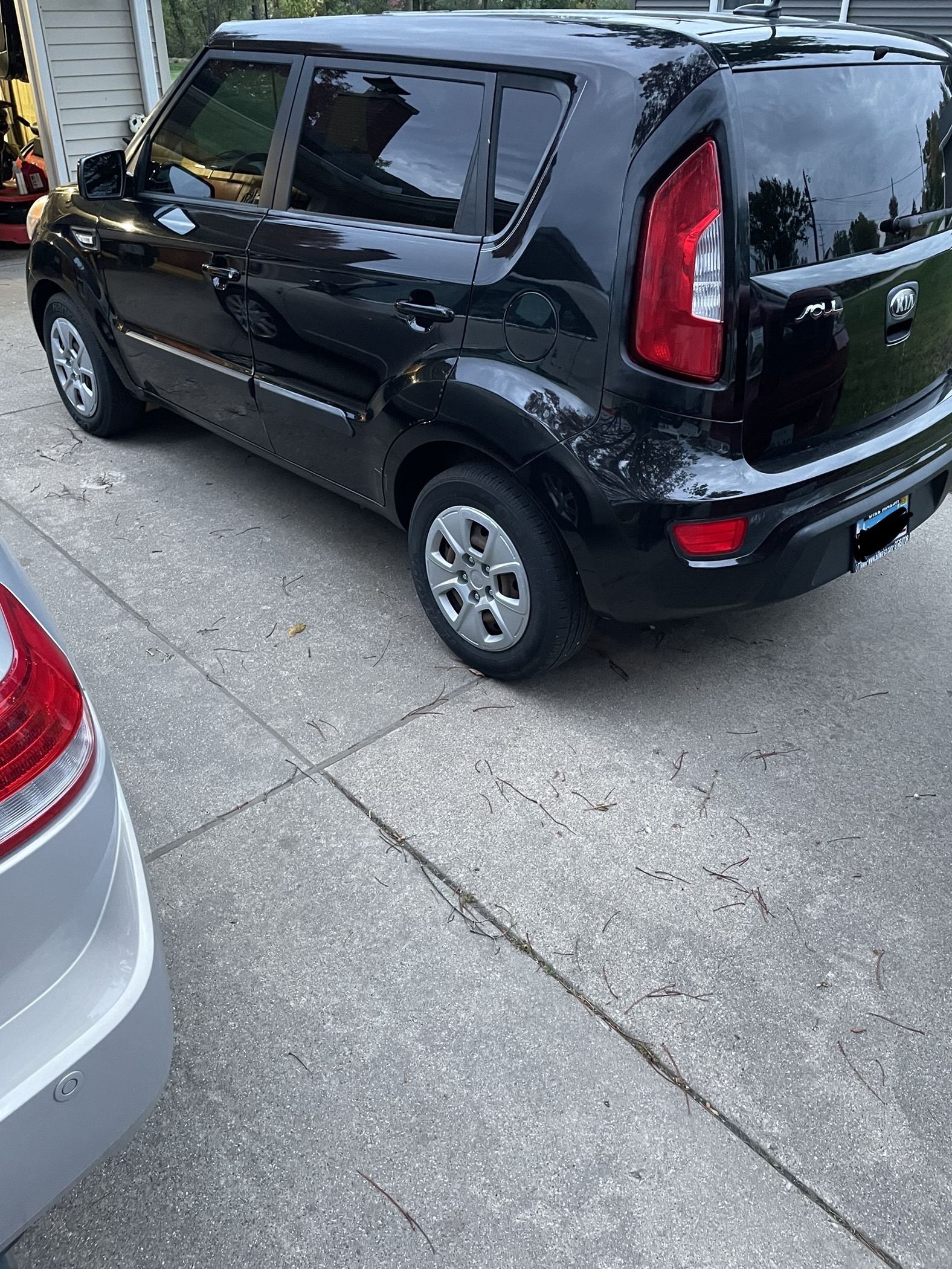 Used 2013 Kia Soul FWD image 9