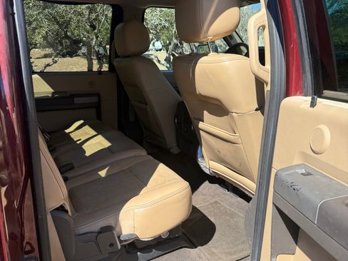 Used 2012 Ford F350 Lariat w/ Lariat Interior Pkg image 15