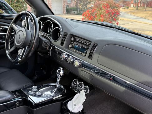 Used 2006 Chevrolet SSR w/ Preferred Equipment Group image 4