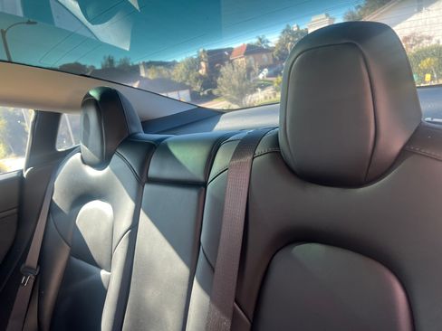 Used 2023 Tesla Model 3 Standard Range image 10