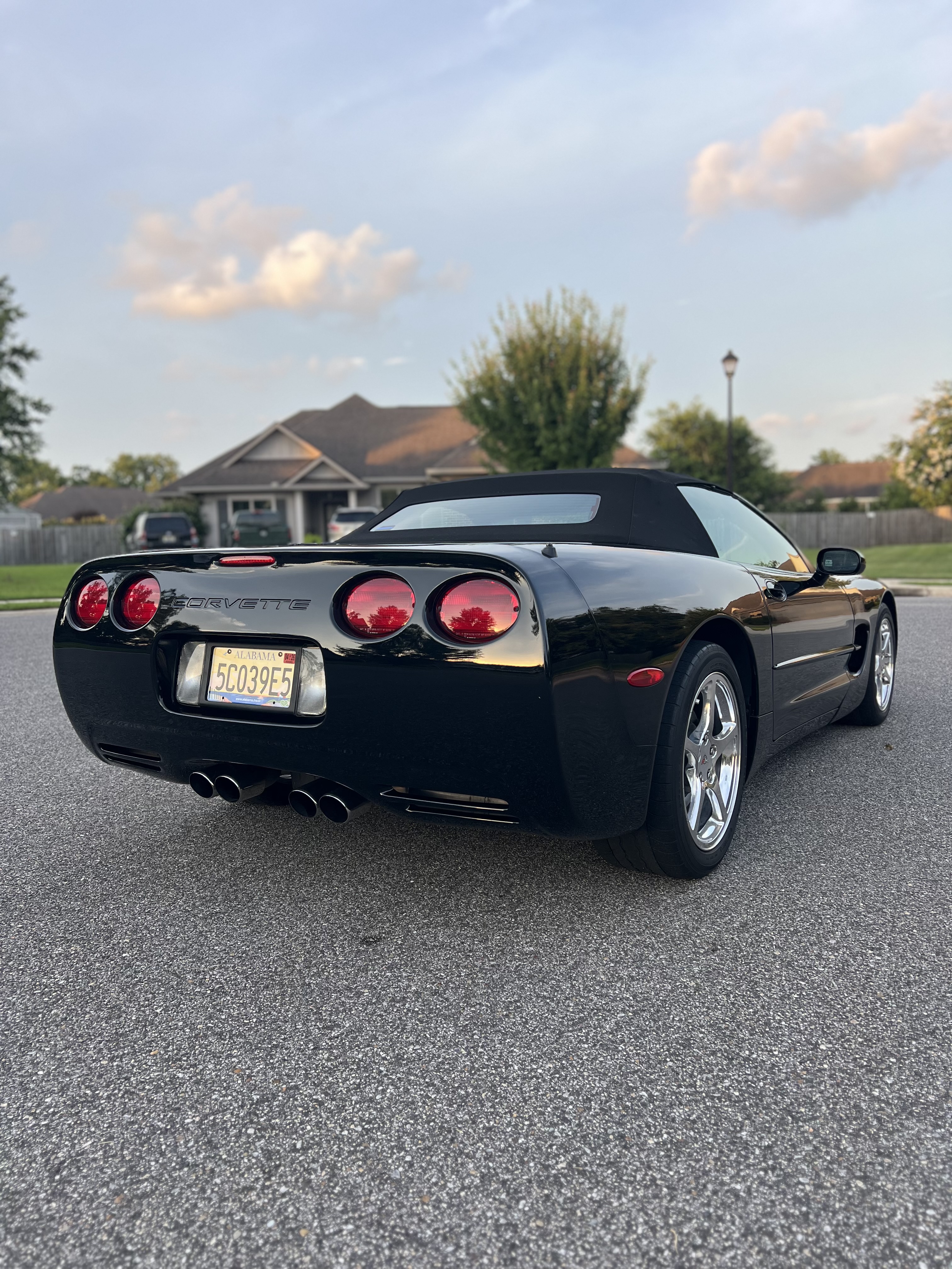 Used 2001 Chevrolet Corvette Convertible w/ Preferred Equipment Group2 RWD image 16