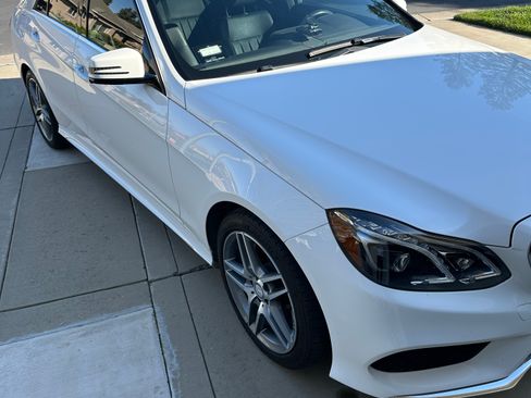 Used 2015 Mercedes-Benz E 400 Sedan image 2