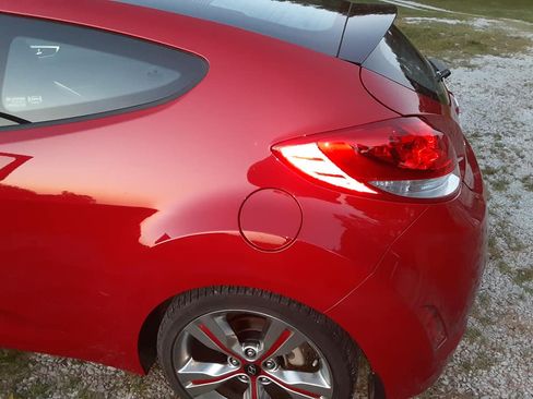 Used 2013 Hyundai Veloster w/ Style Pkg FWD image 13
