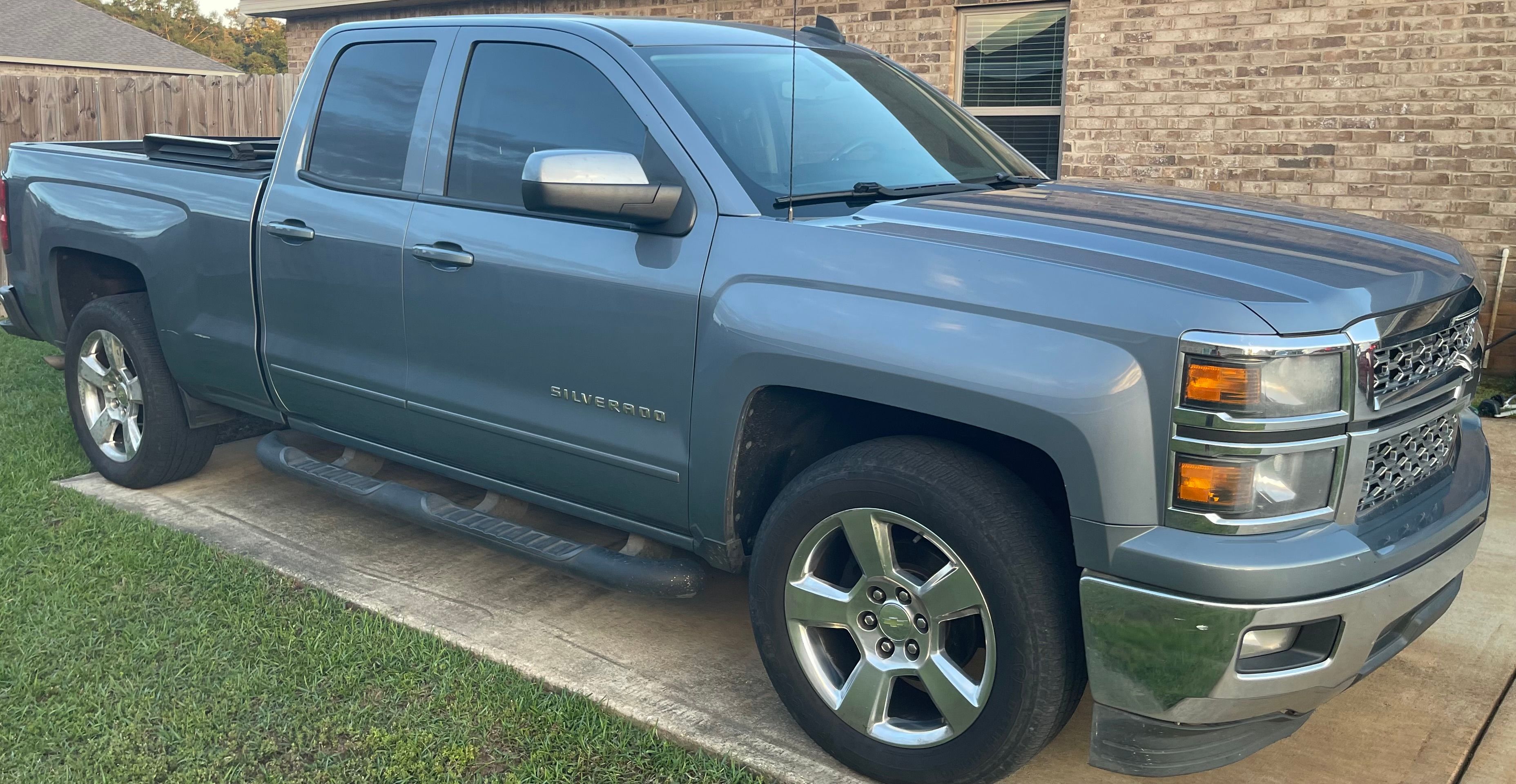Used 2015 Chevrolet Silverado 1500 LT w/ LT Convenience Package RWD image 6